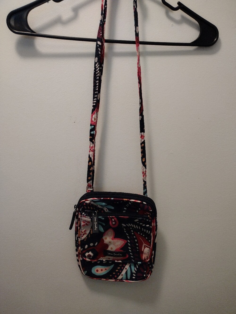 Vera Bradley Cross Body - Picture 5 of 5